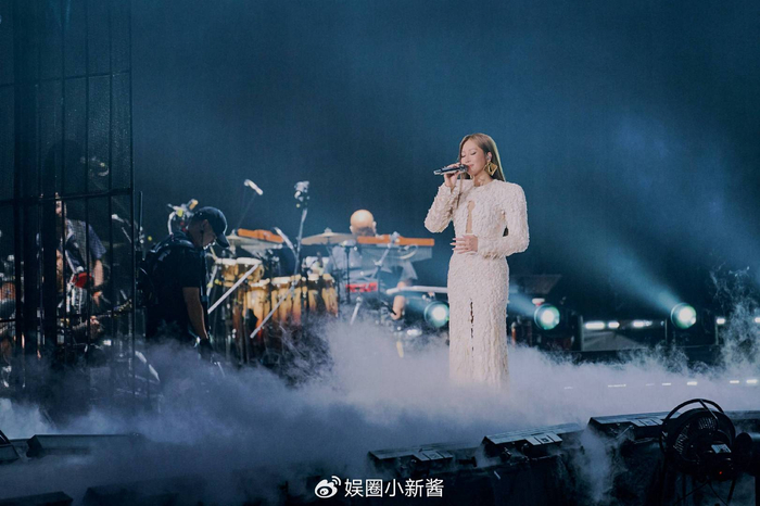 A-Lin青岛连唱两晚惊喜不断 官宣广州户外万人场巡演年度收官，图片 1
